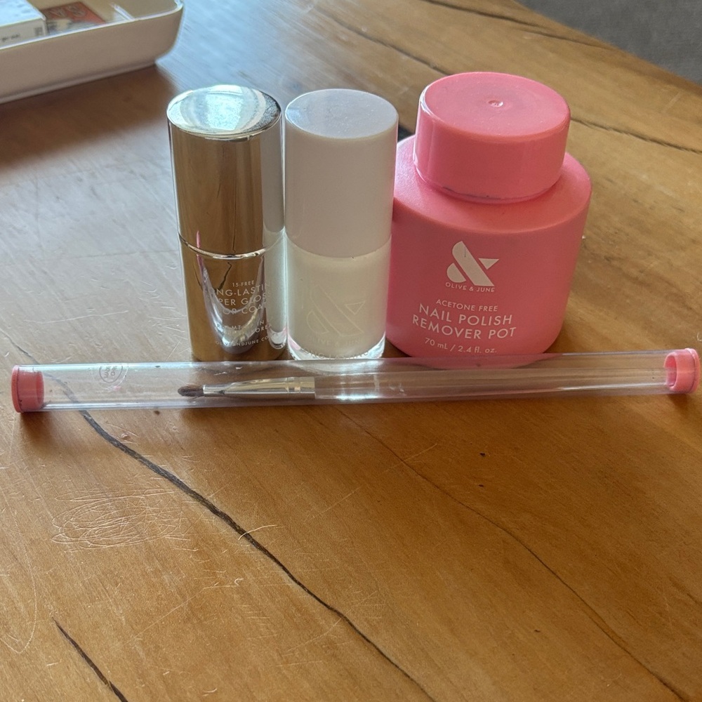 Olive and June Nail Polish Remover Pot and Nail Care Set - Pink and White